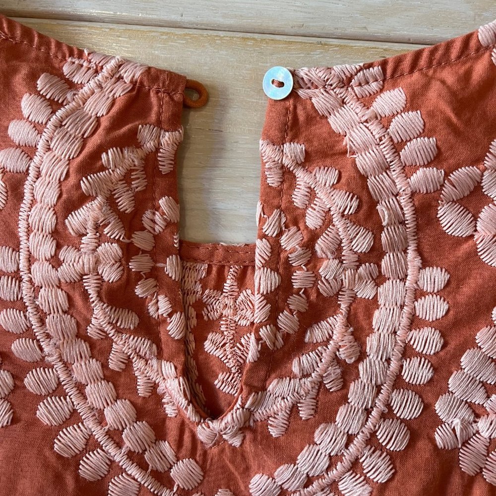 Anthropologie Eri + Ali Embroidered Short Sleeve Top sz small - Picture 3 of 6